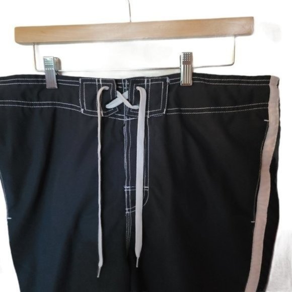 SPEEDO Men's Blue Red Swim Trunks Shorts Pockets - Picture 3 of 9